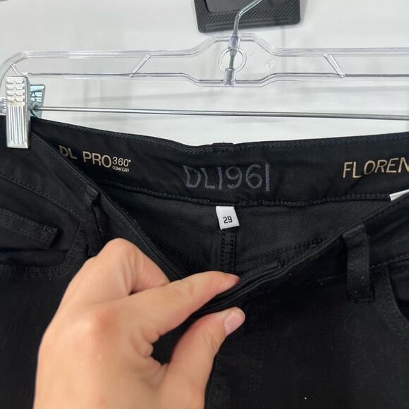 DL1961 Mid-Rise Florence Instasculpt Skinny Jeans in Riker - Picture 4 of 9